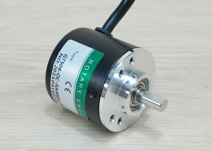 400P/R Rotary Encoder (GTS06-OC-RA400A-2M) Shaft 6mm, NPN, 5-24VDC, Cable 2M