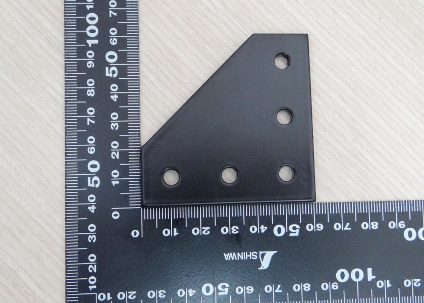 Black L-90 degree joint plate 5-Hole สำหรับ Series 20 Alu Profile