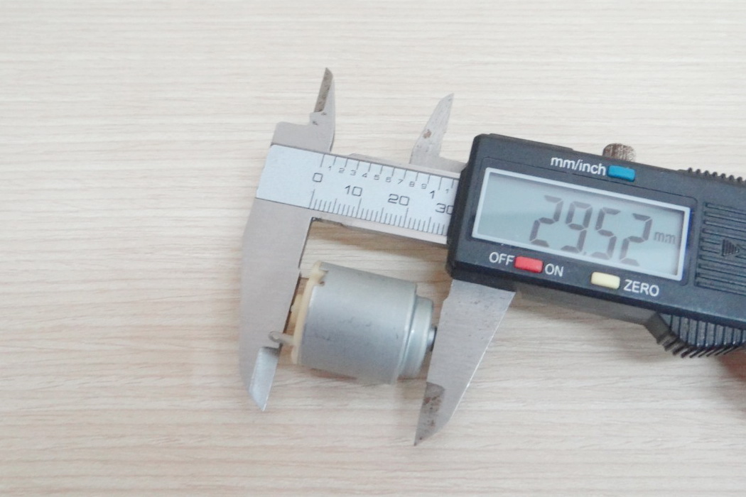 DC R140 มอเตอร์ขนาดเล็ก 3-5 V (ชุด 4 ตัว)