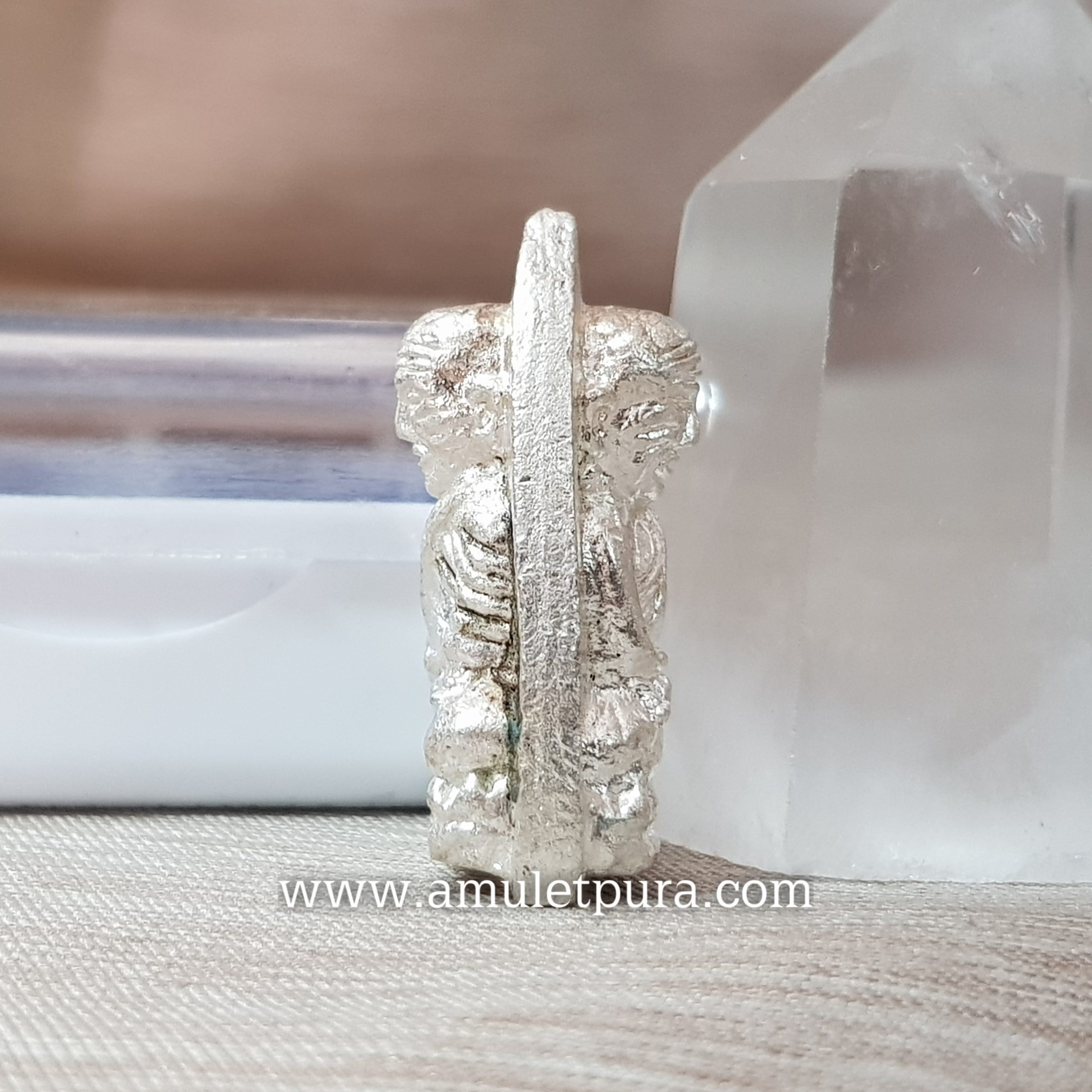 หลวงปู่ทวด พิมพ์เตารีดใหญ่ 2 หน้า กรรมการ เนื้อนวะพรายเงิน ปี43 สมเด็จพระสังฆราช วัดบวรนิเวศวิหารตอก (4 โค้ด หน้า คอจุด ก้นกรรมการ ลายเซ็นต์)