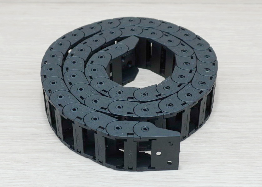 15 X 30 mm Cable Drag Chain R38mm ยาว 1M และ End Connectors (Bridge open outside)