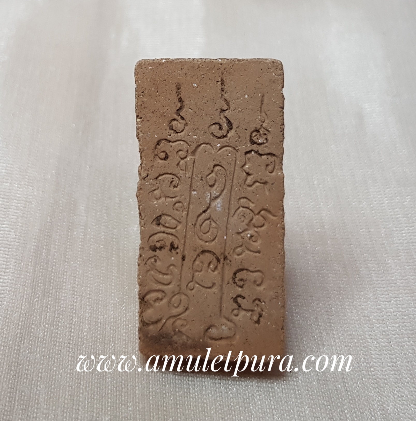 พระผงพรายสมุทร อชิโต พิมพ์เล็ก หลังมหายันต์เพชรรัตน์ ปี2499 หลวงพ่อเจิม วัดหอยราก จ.นครศรีธรรมราช(องค์ที่3)