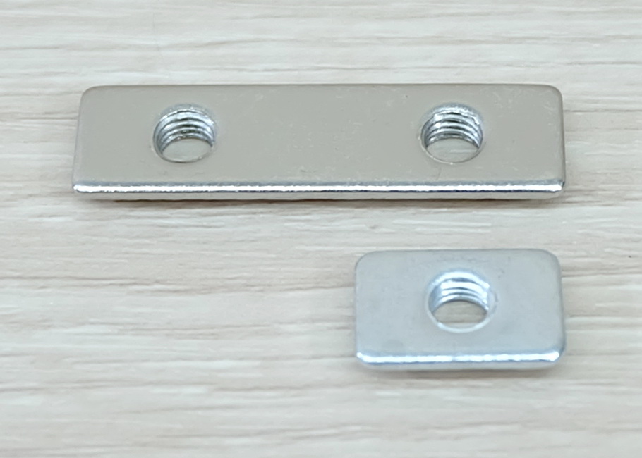 Flat T-Nut M5 Zn-plated (ชุด 20 ชิ้น)