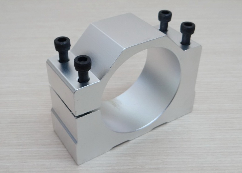 65mm Spindle Motor Clamp Mount Bracket 40x102x78mm - Screw M6