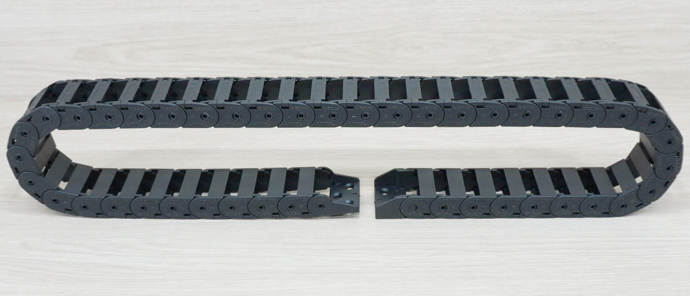 15 X 30 mm Cable Drag Chain R38mm ยาว 1M และ End Connectors (Bridge open outside)