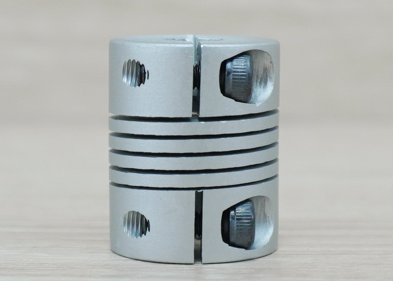 6 x 6.35 mm RB-Flexible Shaft Coupling D20 L25 mm (Hex Screw)