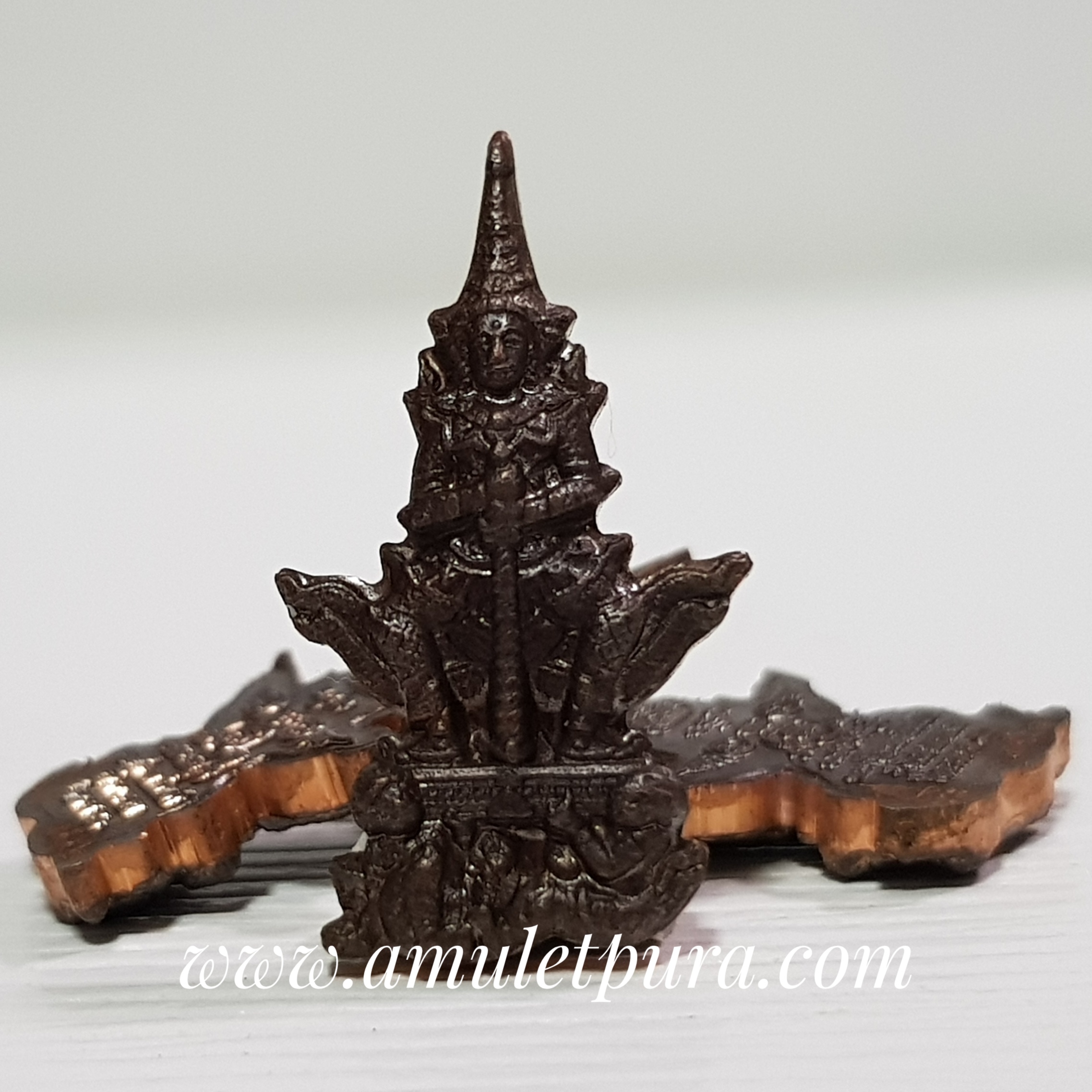 ปรกท้าวเวสสุวรรณหน้าเทพ(นวะโลหะขอมโบราณพันปี)รุ่นเขี้ยวแก้วประกาศิต ไตรมาสปี51 หลวงปู่กาหลง วัดเขาแหลม จ.สระแก้ว(ตอกโค้ดและหมายเลขกำกับ)