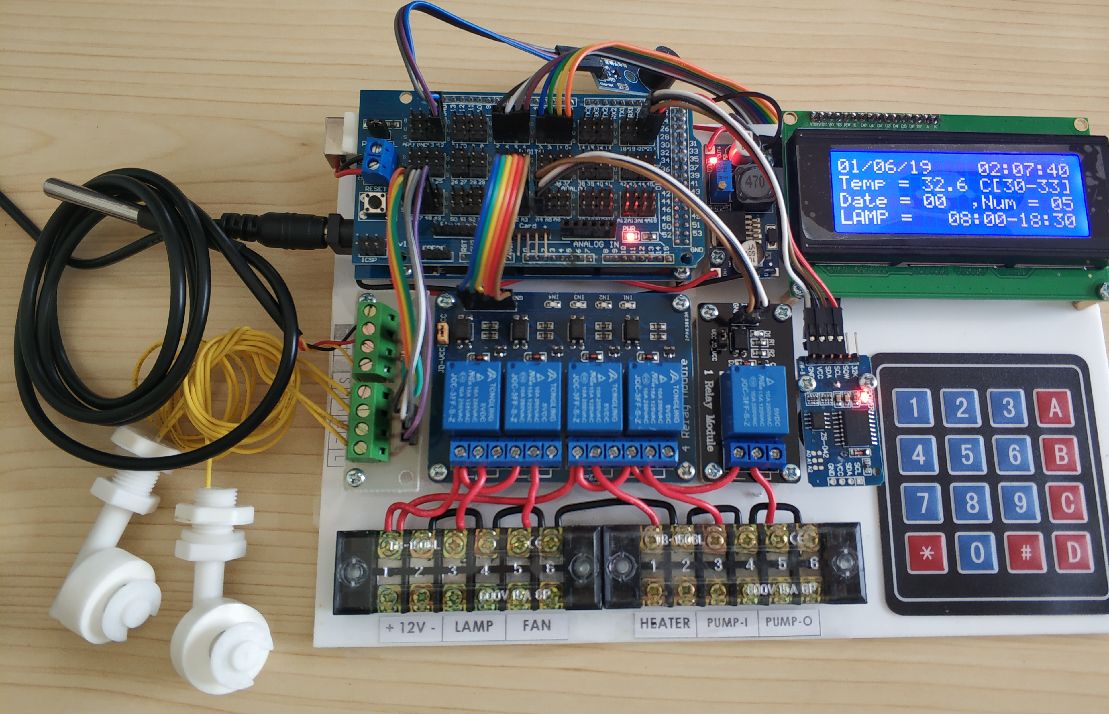 เครื่องควบคุมตู้ปลาอัตโนมัติ