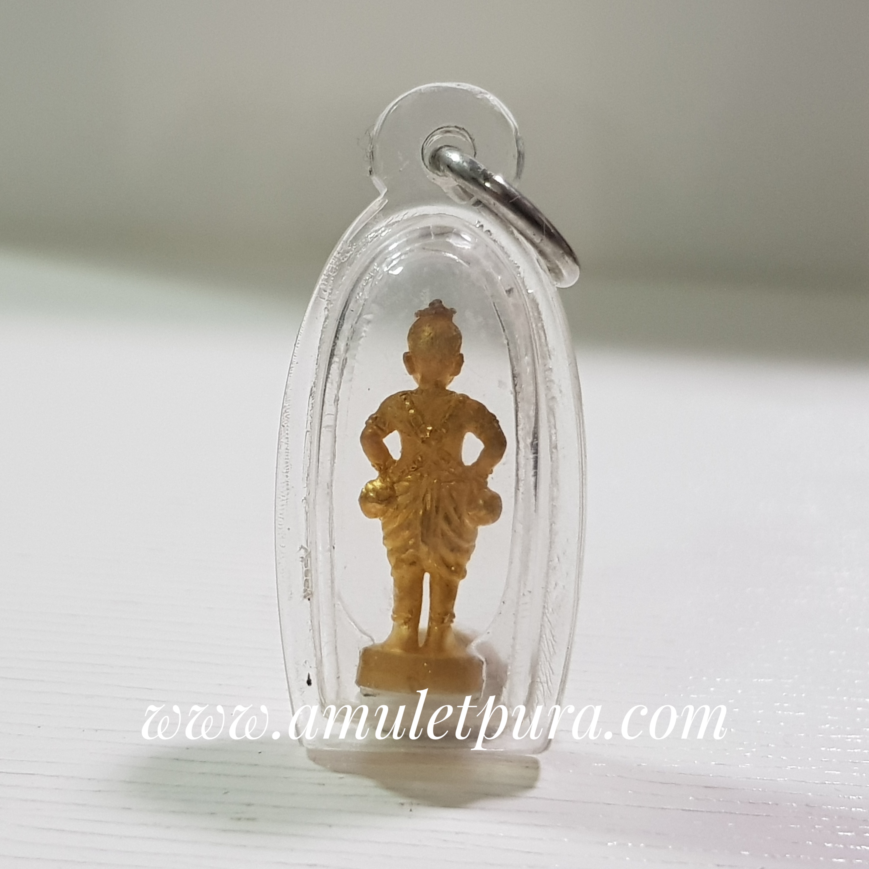 กุมารทอง รุ่นมั่ง มี ศรี สุข(สัมฤทธิ์ชุบทองพ่นทราย)ปี48 หลวงปู่หงษ์ วัดเพชรบุรี จ.สุรินทร์(ตอกโค้ดที่ฐาน)