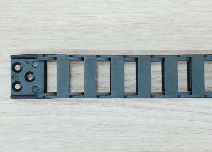 10 X 20 mm Cable Drag Chain R18mm ยาว 1M และ End Connectors (Bridge open outside)