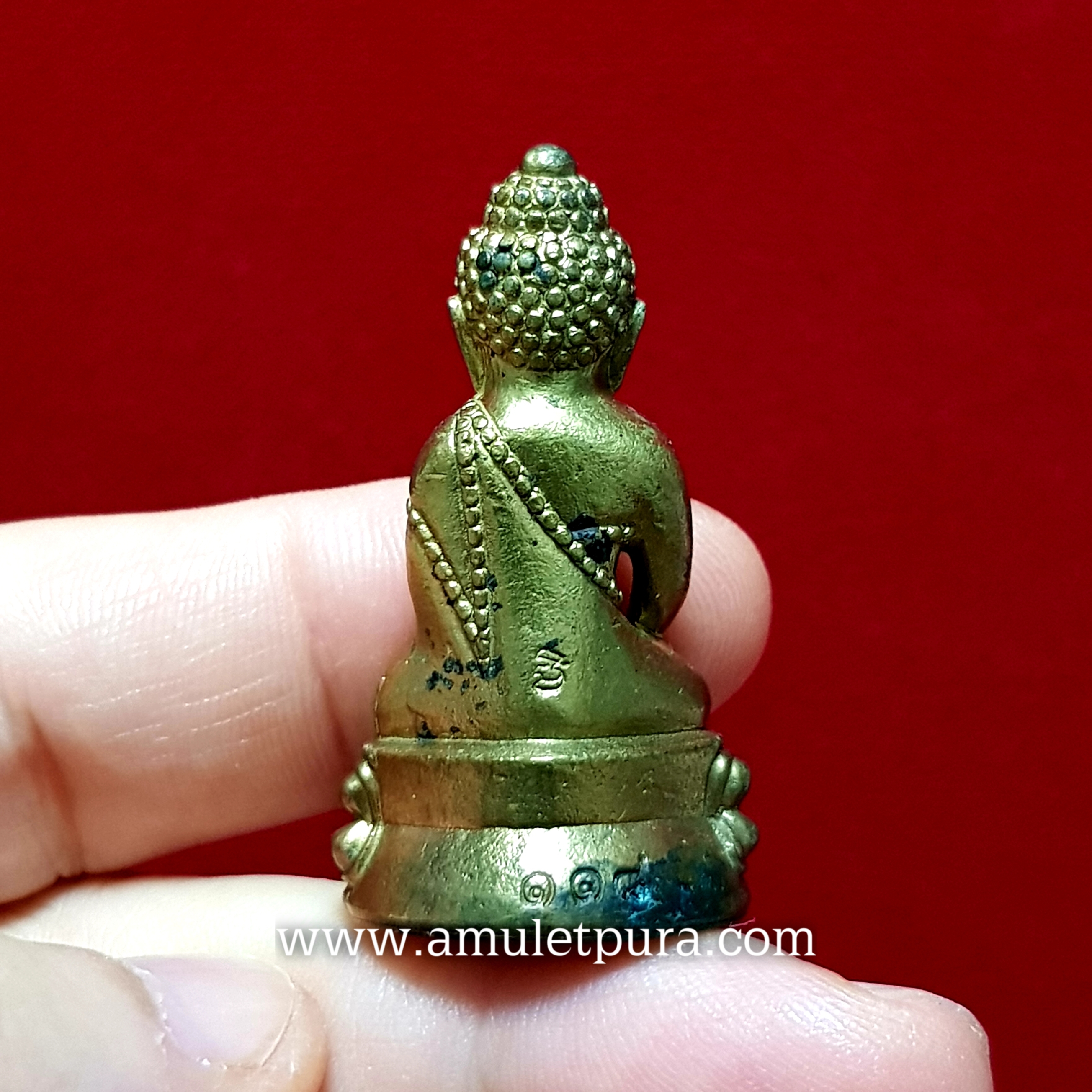 พระกริ่งมหาราช(เนื้อมหาชนวน ก้นทองแดง)ปี60 หลวงปู่ชัชวาลย์ วัดบ้านปูน จ.พระนครศรีอยุธยา(มีโค้ดใต้ฐาน หมายเลข118)