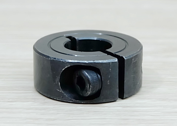 SCS 12x28x11 mm (IDxODxThickness) 45 Steel - Open type optical axis fixing ring