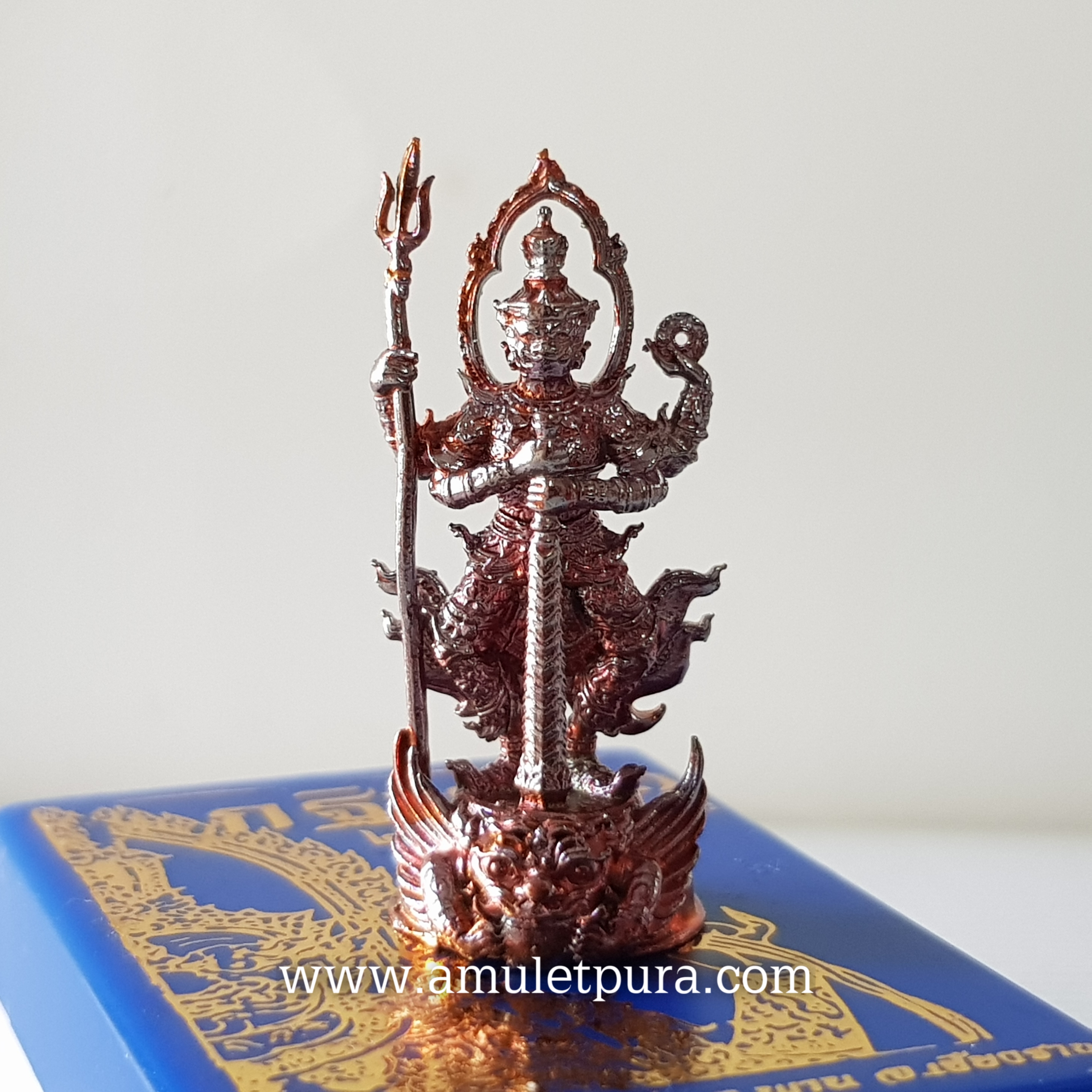 ท้าวเวสสุวรรณ รุ่นบันดาลทรัพย์ บันดาลโชค(ทองแดงผิวรุ้ง)กฐินปี63 ครูบาวิรุต วัดสันมะเหม้า จ.เชียงราย(มีโค้ด หมายเลข ๑๑๒๘)