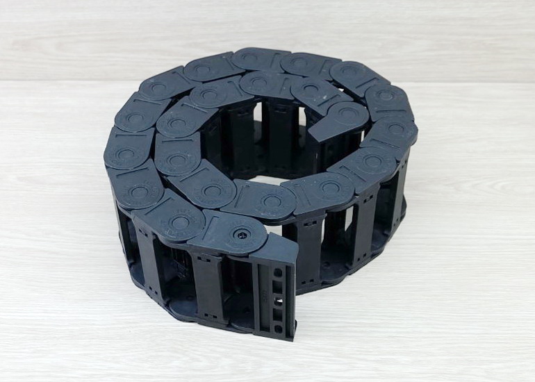 25 X 77 mm Cable Drag Chain R75mm ยาว 1M และ End Bridge Connectors (Bridge opening)