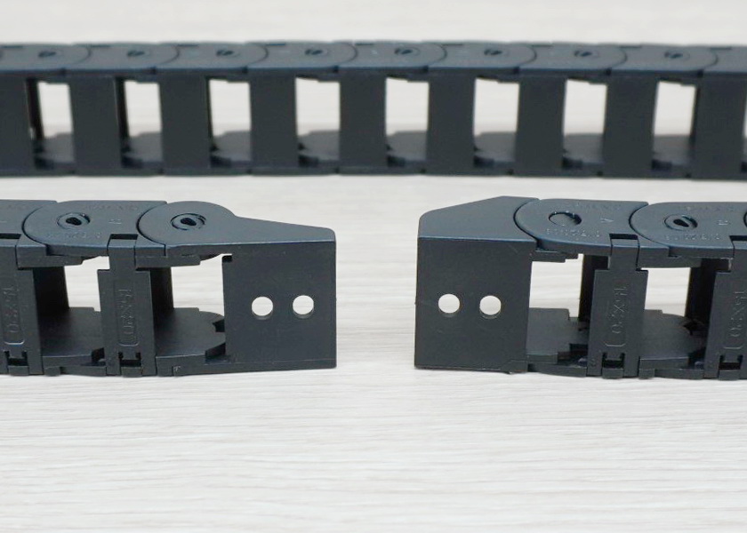 15 x 20 mm Cable Drag Chain R38mm ยาว 1M และ End Connectors (Bridge open outside)