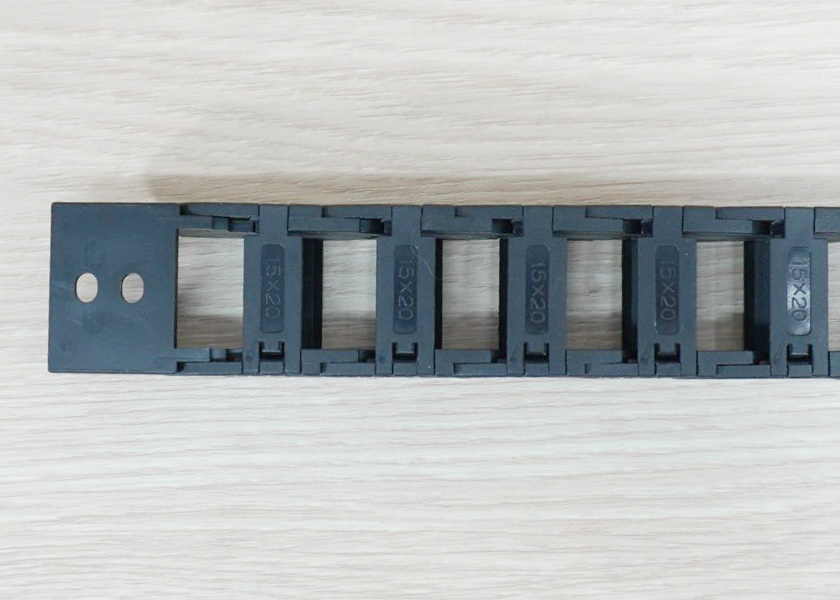 15 x 20 mm Cable Drag Chain R38mm ยาว 1M และ End Connectors (Bridge open outside)