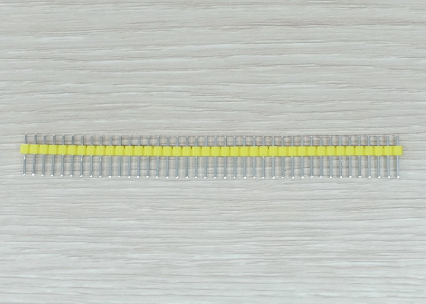 Pin Header - Yellow ตัวผู้ขาสั้น 2.54 mm แถว 40 Pin (แพ็ค 20 แถว)