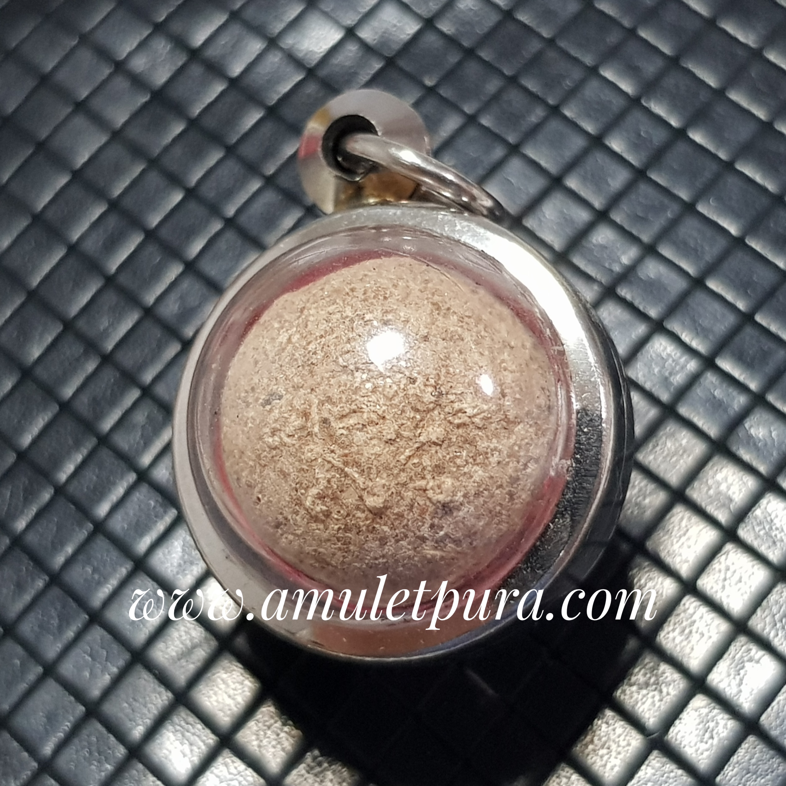 ลูกอมพระลักษณ์หน้าทอง พิธีครอบเศียรพระลักษณ์ปี50 หลวงปู่กาหลง วัดเขาแหลม จ.สระแก้ว(พร้อมกรอบสแตนเลส)