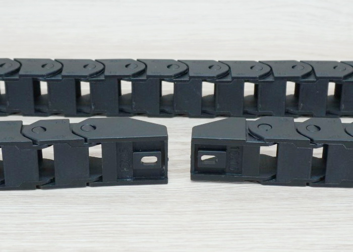 15 X 15 mm Cable Drag Chain R28mm ยาว 1M และ End Connectors