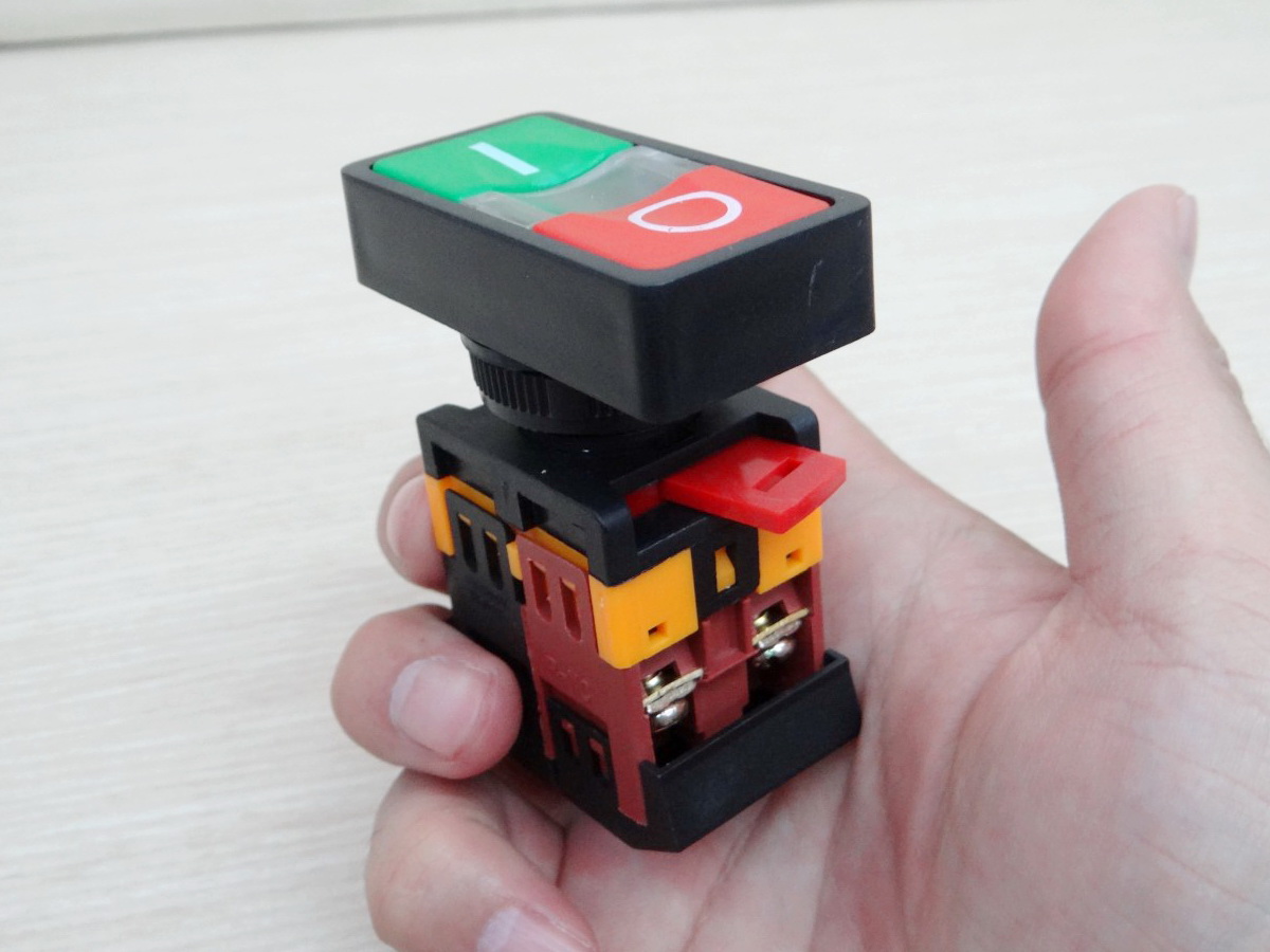 AS-22N Double Pushbuttons Switch With (220V Lamp) 10A/600V Start-stop (กดติด-ปล่อยดับ)