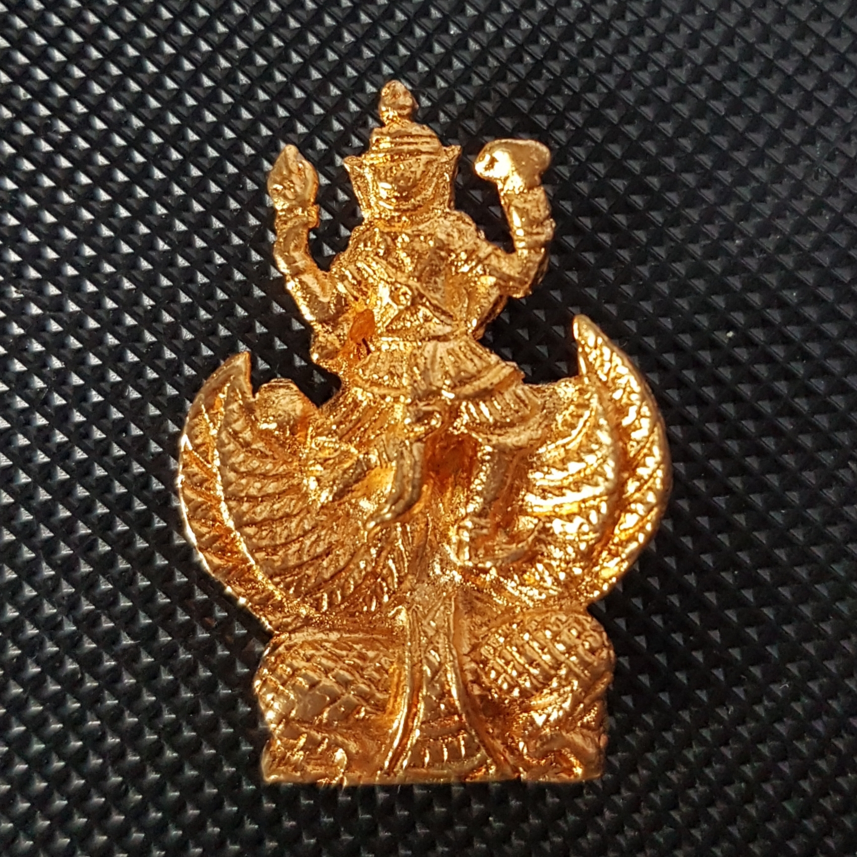 พระนารายณ์ทรงครุฑ(โลหะ กะหลั่ยทอง)ปี54 หลวงปู่ครูบาคำเป็ง อาศรมสุขาวดีวราราม(สำนักสงฆ์มะค่างาม)จ.กำแพงเพชร