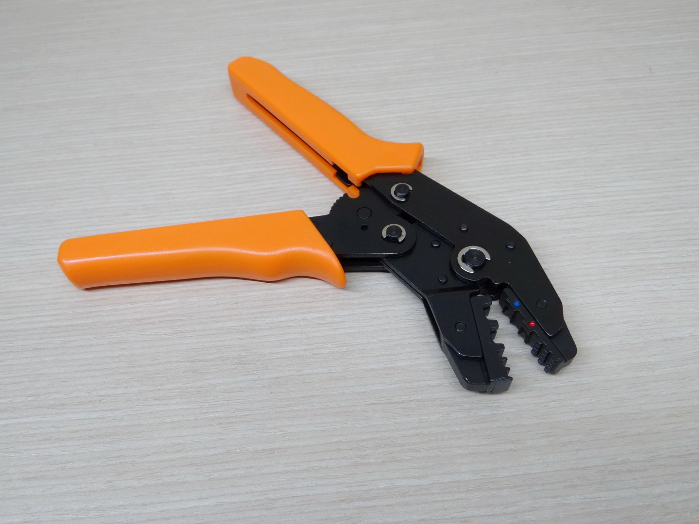 SN-02WF2C คีมเข้าหัวสายไฟ Crimping plier hand tool wire 0.14 - 2.5mm AWG 20-13
