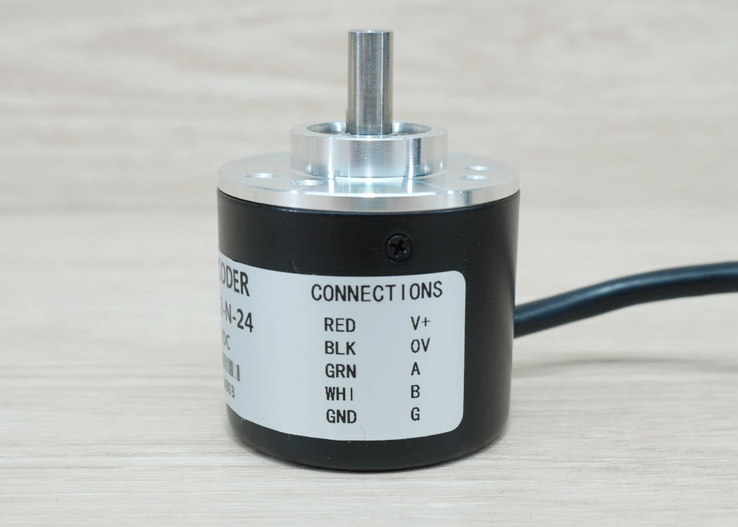 400P/R Incremental Rotary Encoder (E38-S6-400-2-N-24) Shaft 6mm, Cable 2M, NPN, 5-24VDC