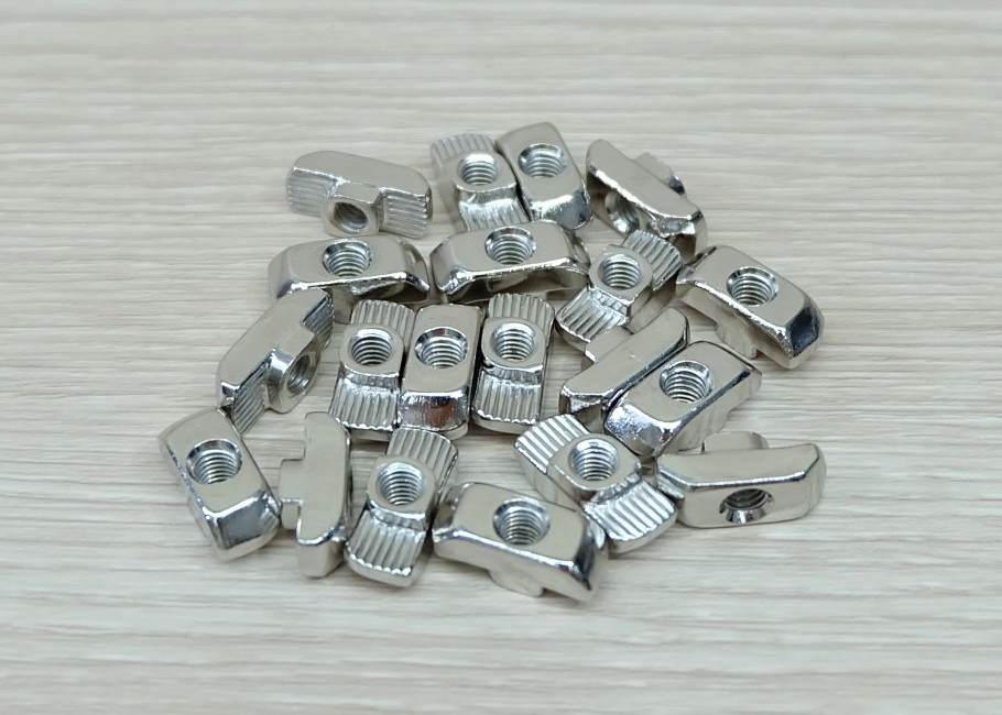 Free Nut M5 (20 ตัว/ชุด) สำหรับ Series 40 Alu Profile