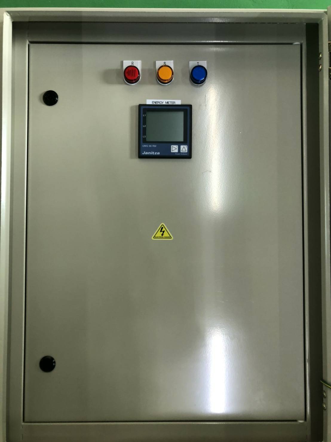 Combiner Box Grid Tie 100KW Breaker AC 200A With Energy Meter