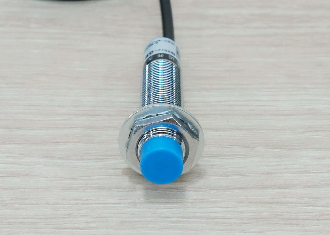LJ12A3-4-Z/EX (2 Wire, NO ระยะ 4mm) 6-36V DC Inductive Proximity Sensor