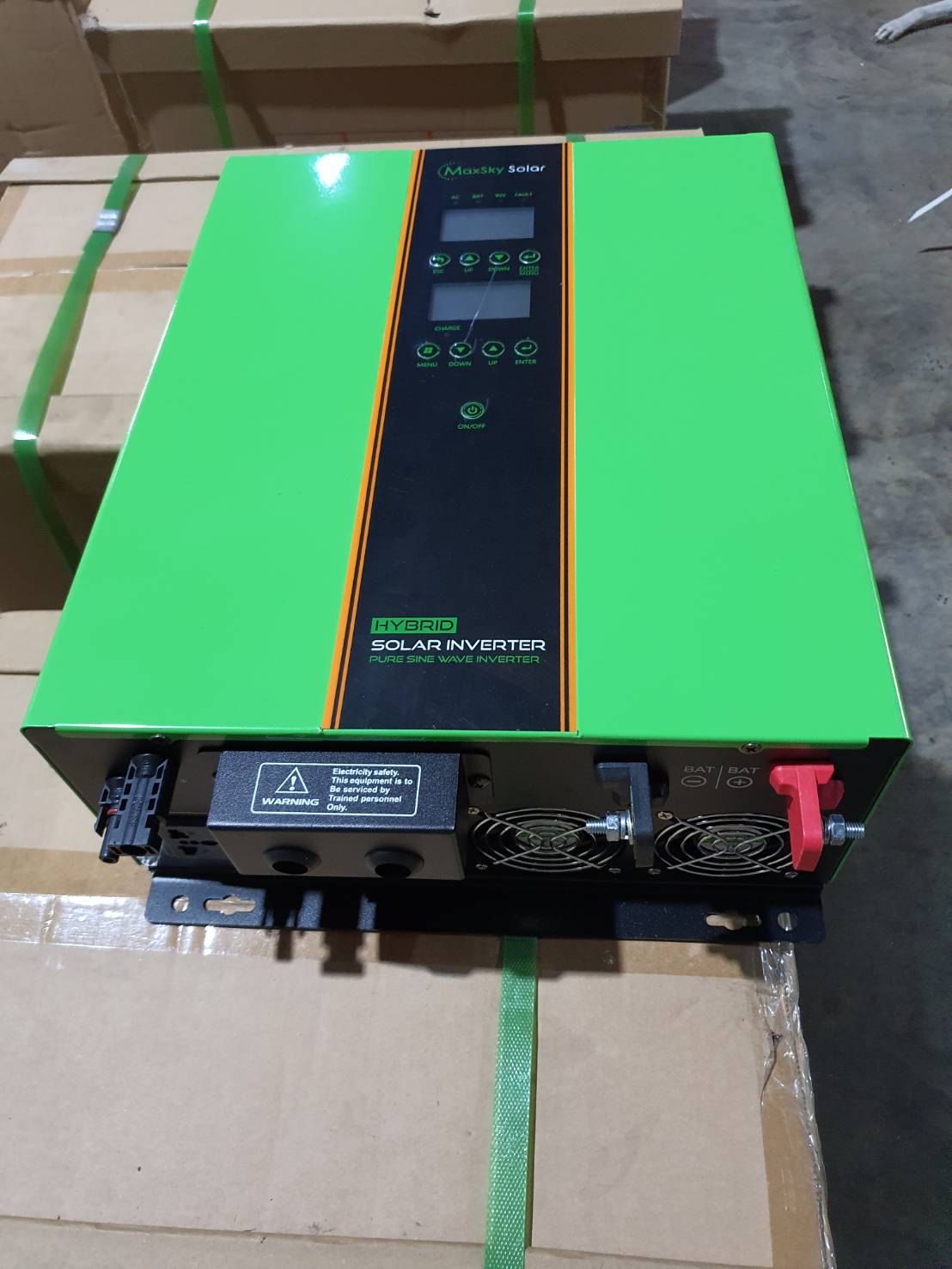 อินเวอร์เตอร์ ออฟกริดไฮบริด 1600w 24v MPPT 40A รุ่นใหม่