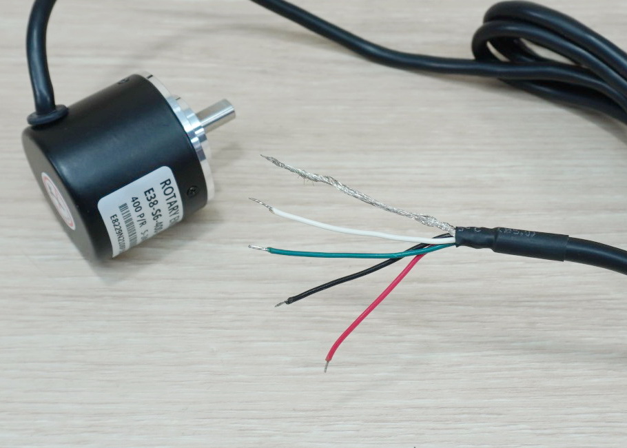 400P/R Incremental Rotary Encoder (E38-S6-400-2-N-24) Shaft 6mm, Cable 2M, NPN, 5-24VDC