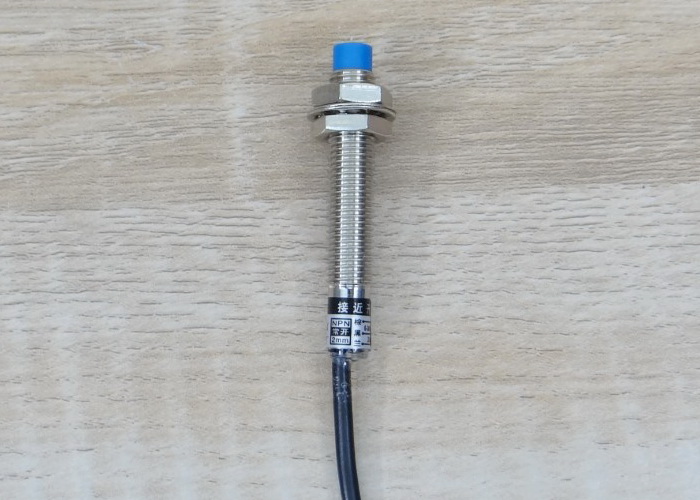 LJ8A3-2-Z/BX (NPN, NO ระยะ 2mm) 6-36V DC Inductive Proximity Sensor M8