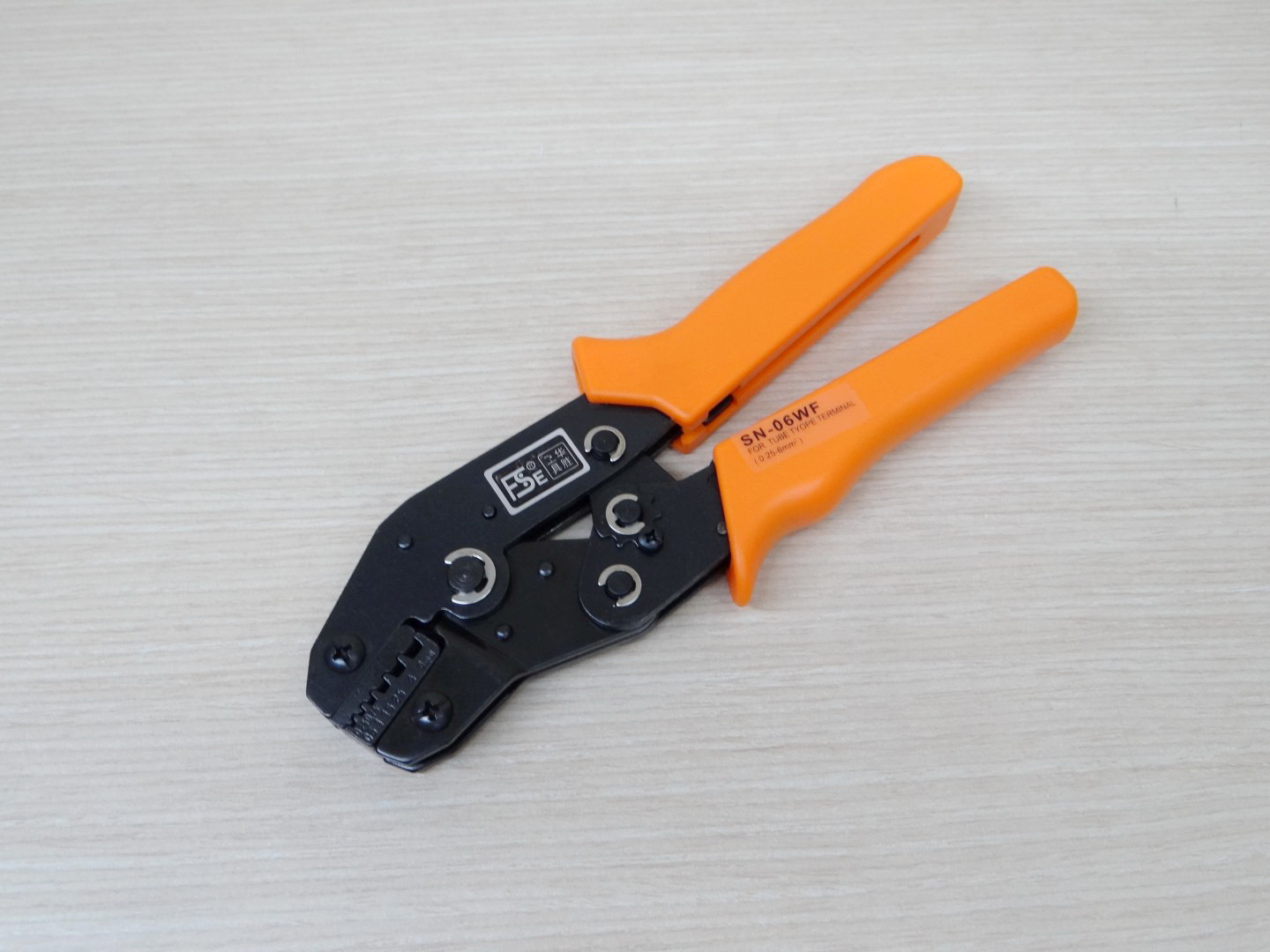 SN-06WF คีมเข้าหัวสายไฟ Crimping plier hand tool wire 0.25 - 6mm AWG 24-10