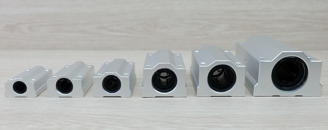 SCS20LUU Linear Ball Bearing Block 20mm