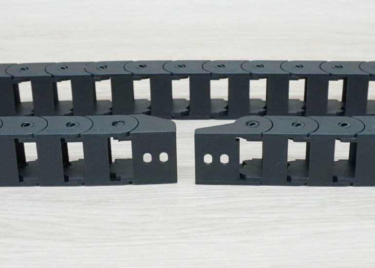15 X 20 mm Cable Drag Chain R28mm ยาว 1M และ End Connectors