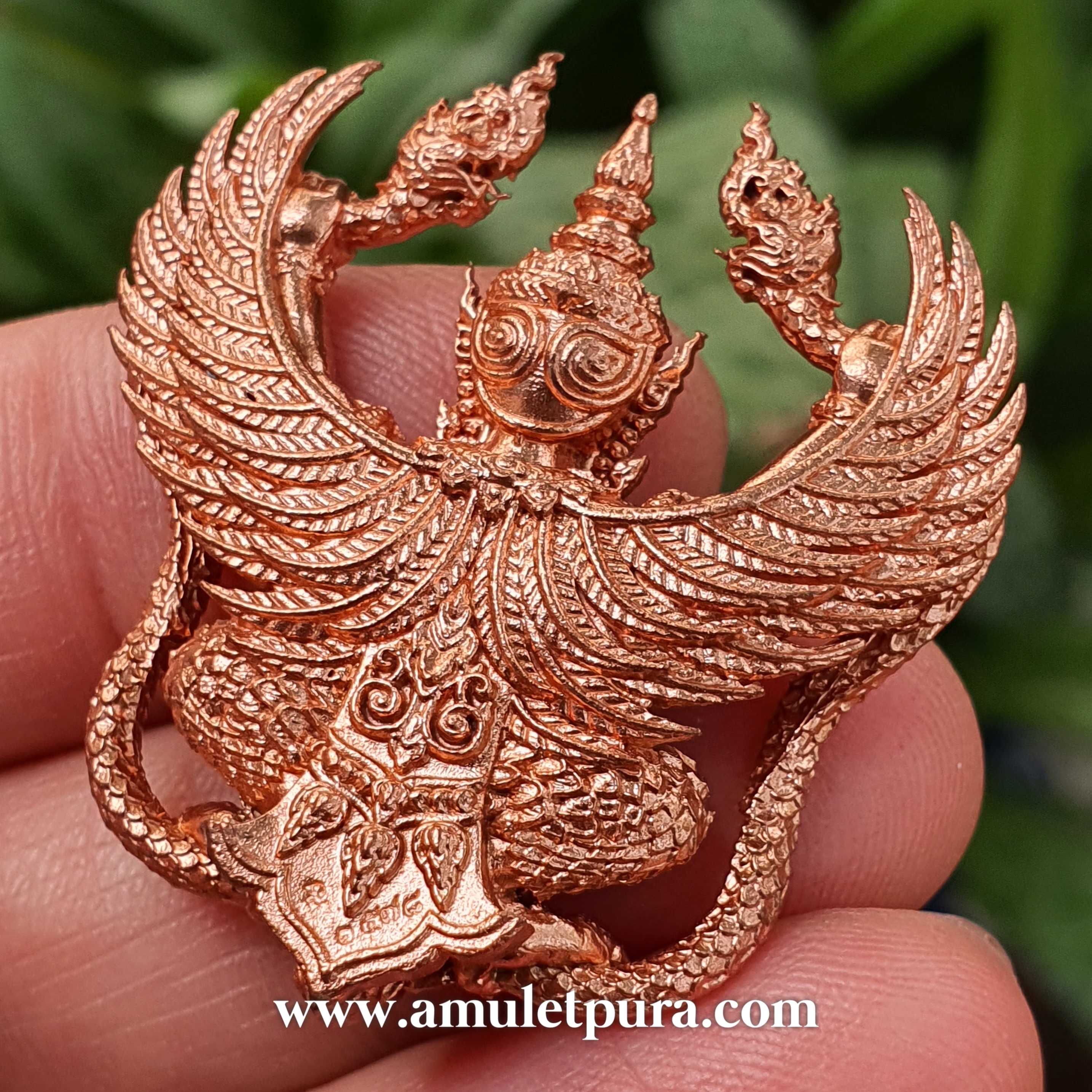 ครุฑยุดนาค(เนื้อทองแดง)รุ่นเลื่อนขั้นเศรษฐี ปี62 หลวงพ่อสนั่น วัดกลางราชครูธาราม จ.อ่างทอง(มีโค้ด หมายเลข1578)