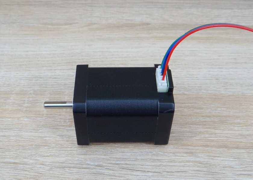 Usongshine - Stepper motor (Nema17) แรงบิด 70 N.cm 1.7A (17HS6001S) Black End