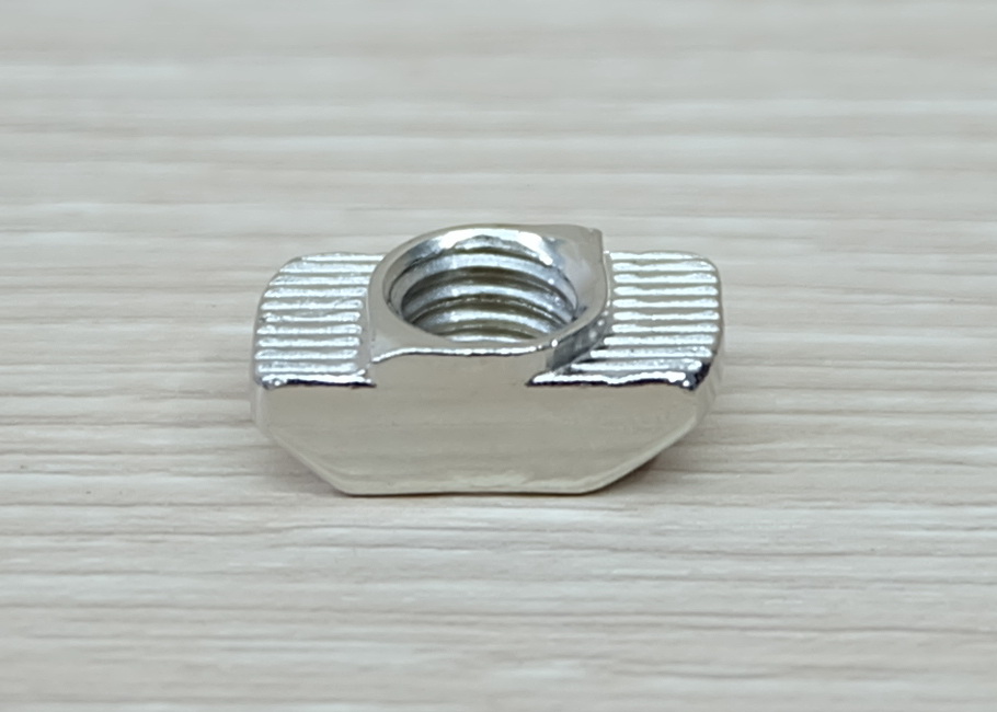 Free Nut M8 (20 ตัว/ชุด) สำหรับ Series 40 Alu Profile