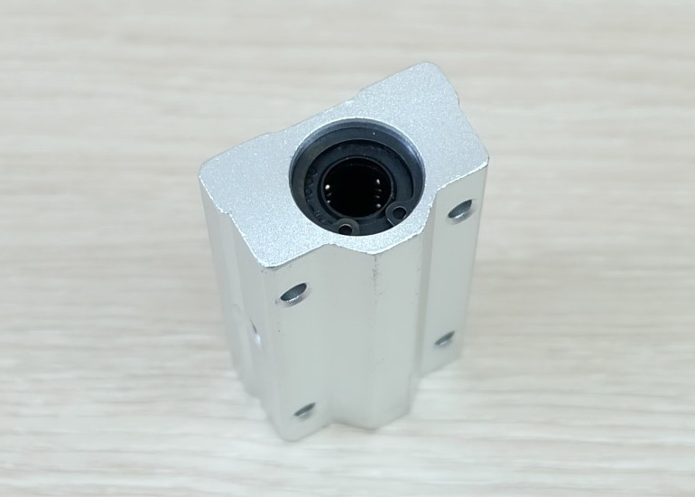 SCS10LUU Linear Ball Bearing Block 10mm