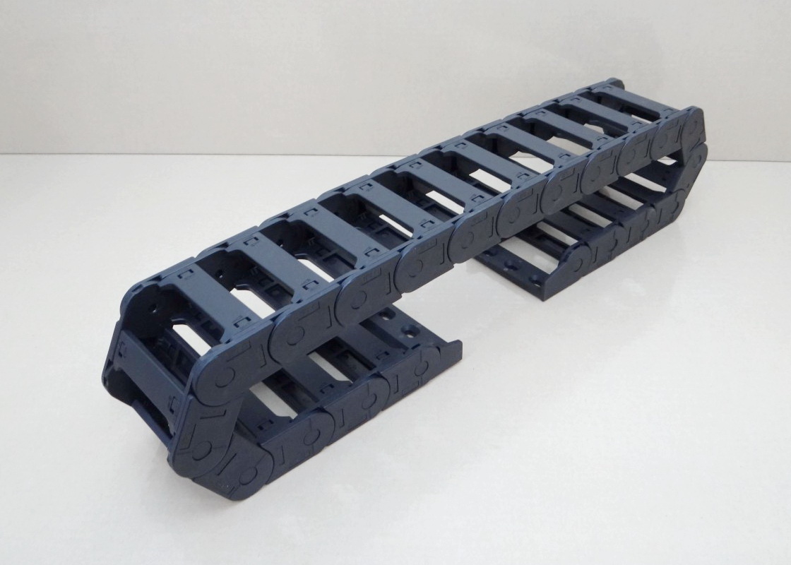 25 X 77 mm Cable Drag Chain R40mm ยาว 1M และ End Bridge Connectors (Bridge opening)