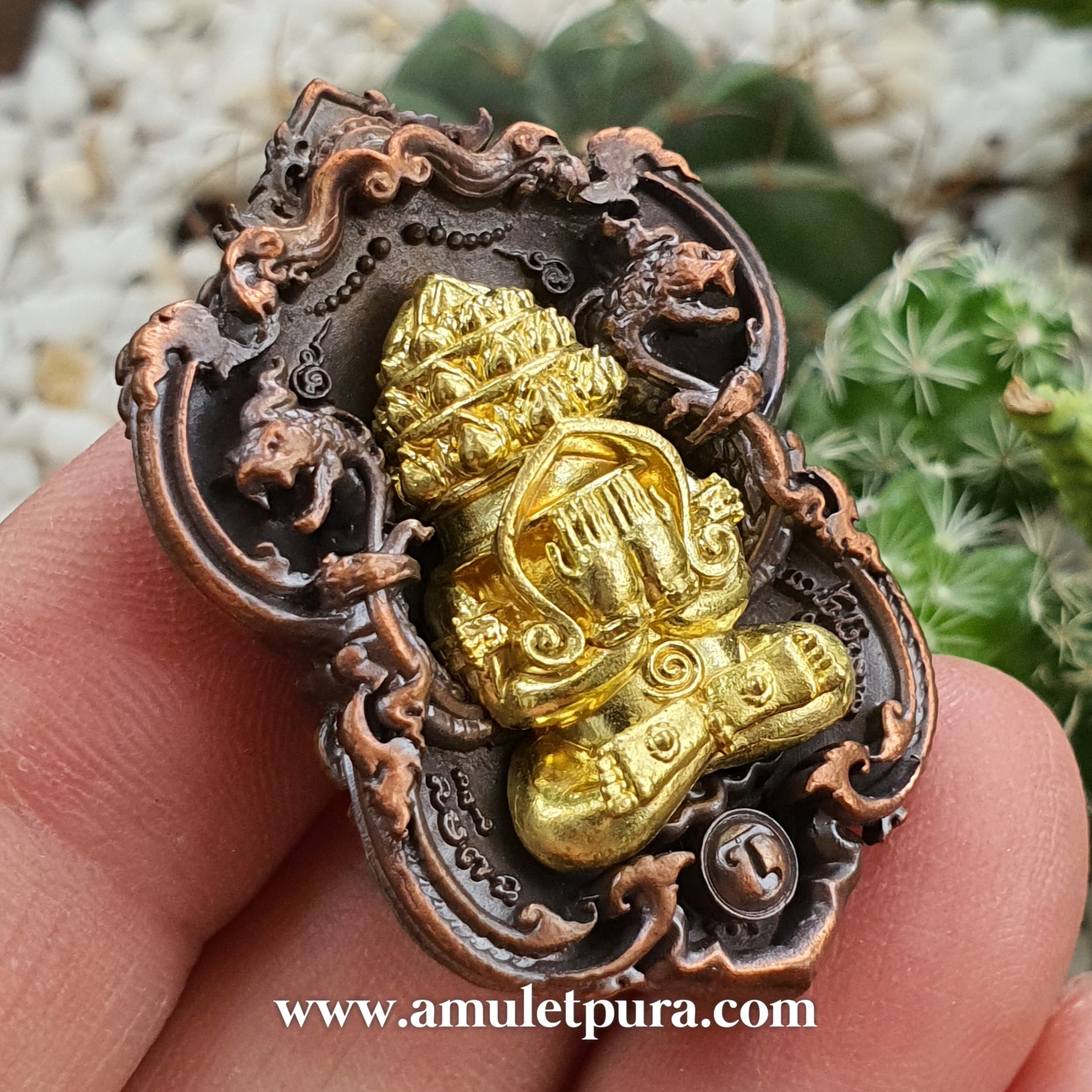 เหรียญหล่อศรีมหาราชพังพกาฬ หลังพระพุทธสิหิงค์ทรงครุฑ(เนื้อขันลงหิน พังพระกาฬเนื้อ ทองล่ำอู่)รุ่นเลื่อนขั้น-เลื่อนฐานะ เงินทองไหลมา ปี63 วัดพระมหาธาตุ จ.นครศรีธรรมราช(ประกอบ 2 ชิ้น บรรจุกริ่ง มีโค้ด หมายเลข๕๓)