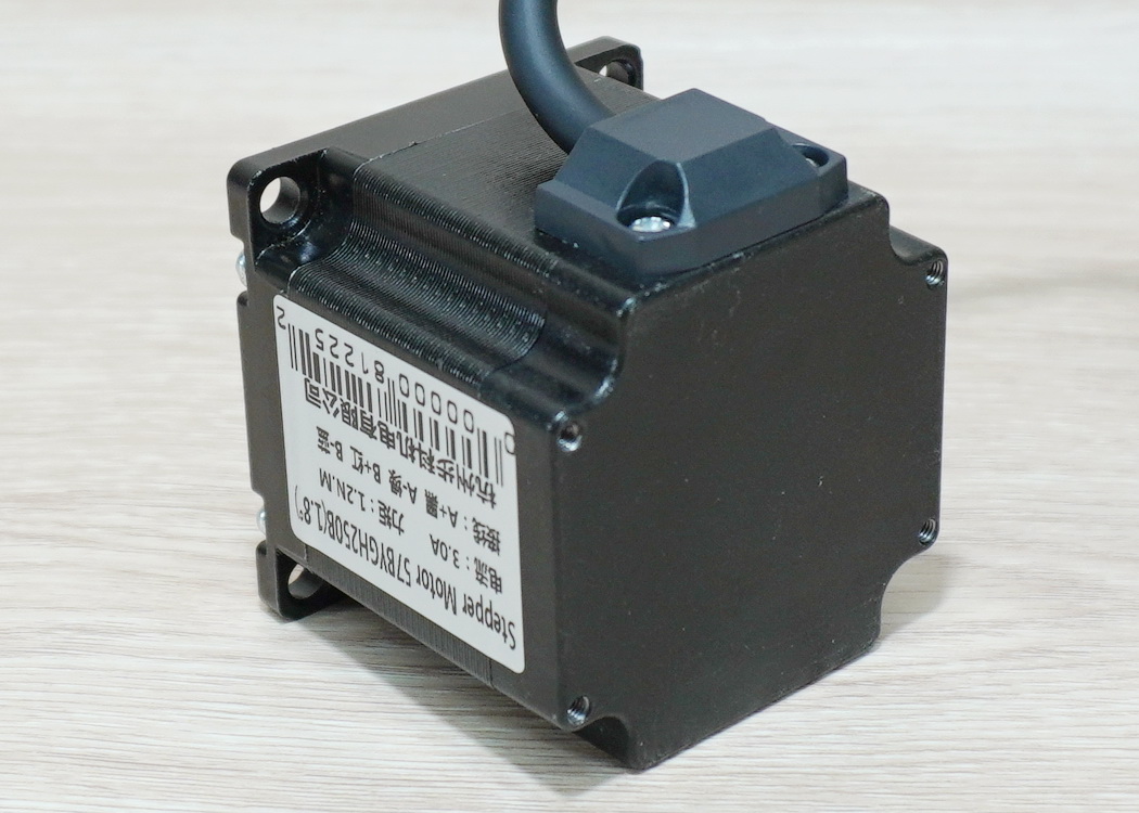 57BYGH250B - Stepper Motor (Nema23) แรงบิด 1.2N.m 3A Shaft 8mm - 2m Cable
