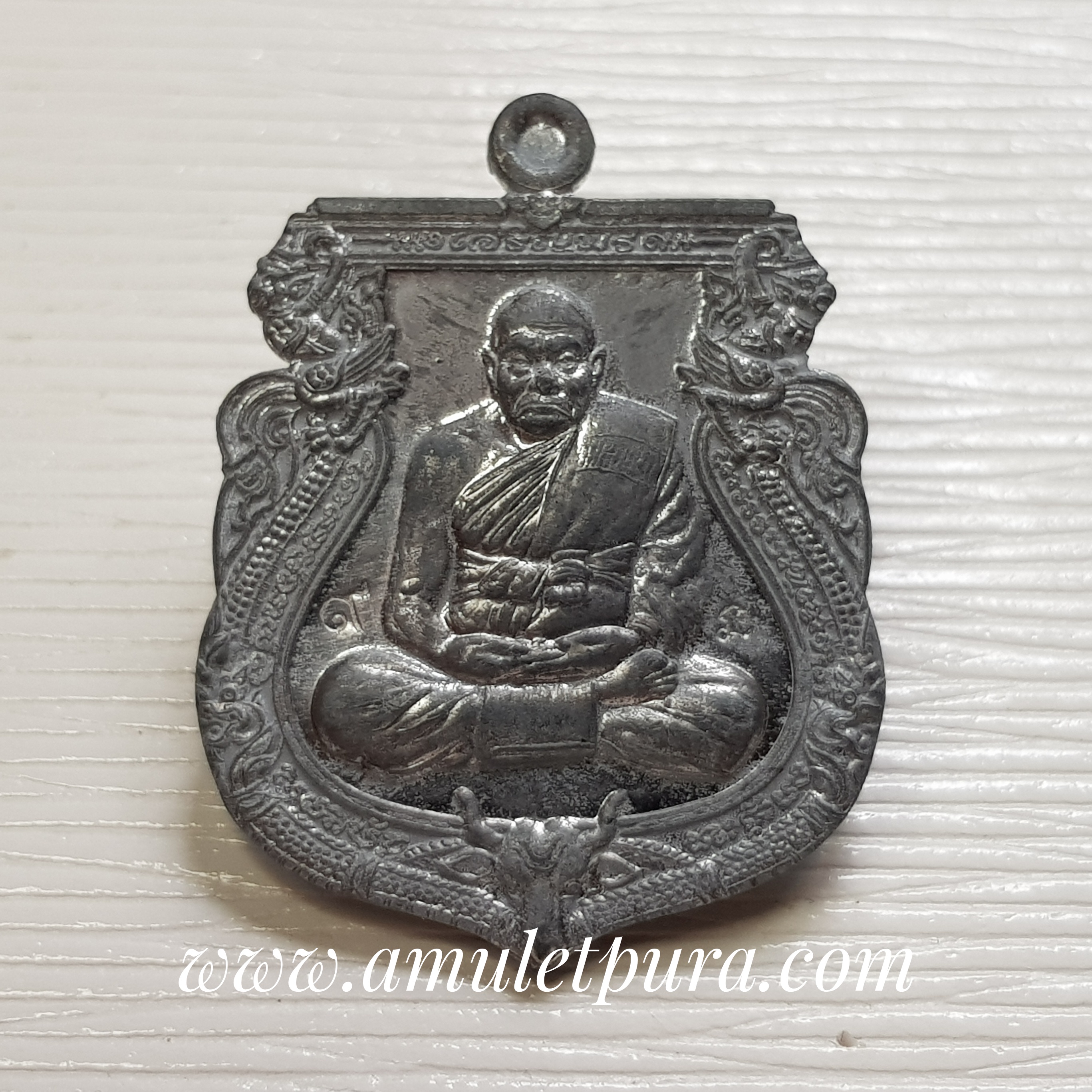 เหรียญเจริญพรหลังลายเซ็นหลวงปู่ทิม รุ่นบูชาพระคุณ๙๖(ตะกั่ว)ปี๕๒ หลวงปู่ทิม วัดพระขาว จ.พระนครศรีอยุธยา