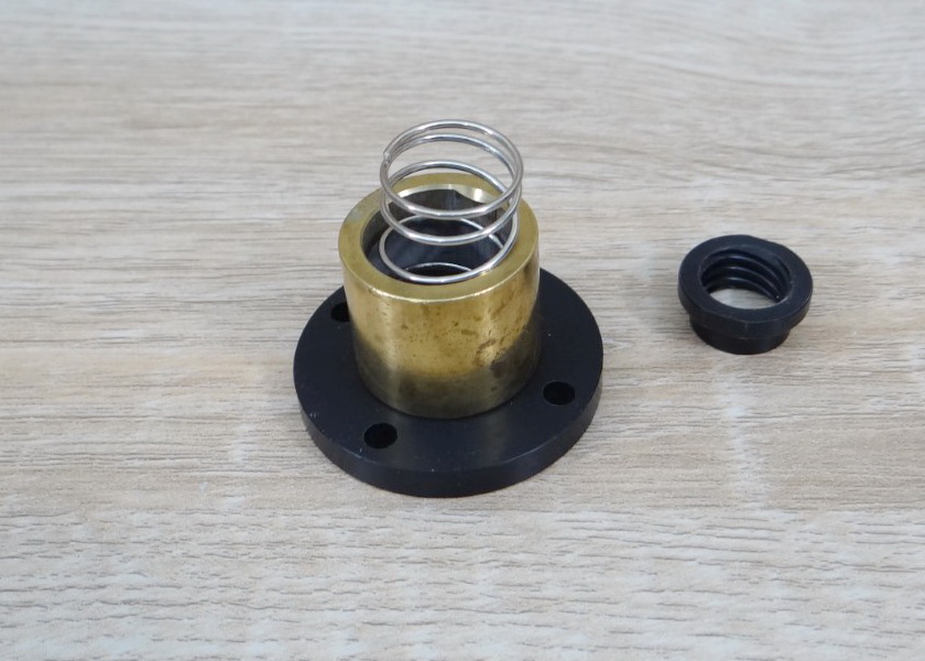 T12 Nut ลดการคลอนสำหรับ Dia 12mm (Lead 2mm) ชนิด POM