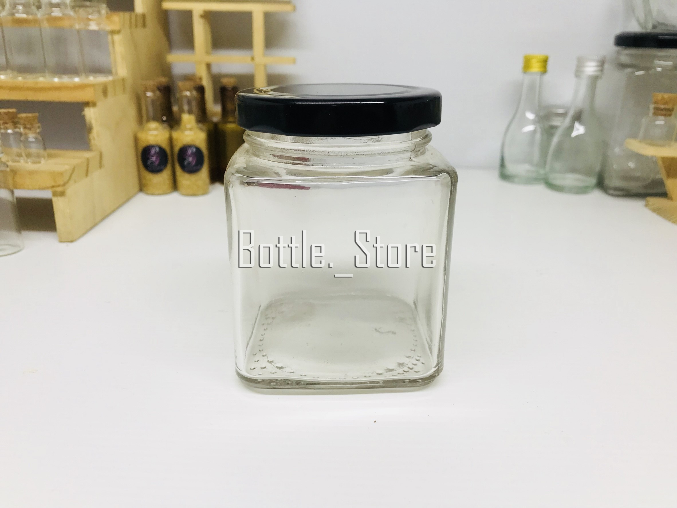 ขวดแก้ว สี่เหลี่ยม 280ml ฝาเกลียวล็อคสีดำ