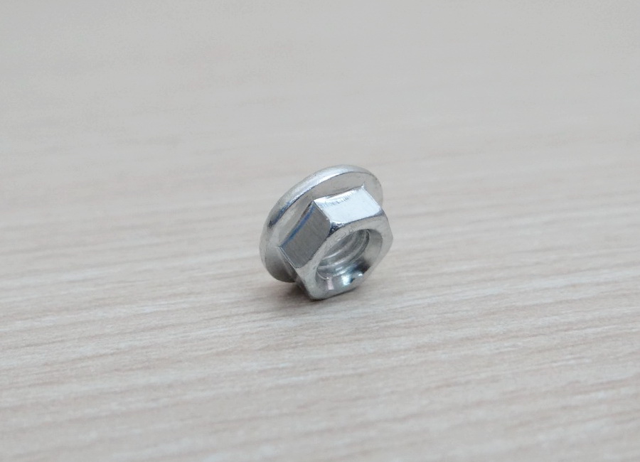 M5 Hex Flange Nut Metal Lock Nuts DIN6923 Galvanized Plating (10ตัว/ถุง)