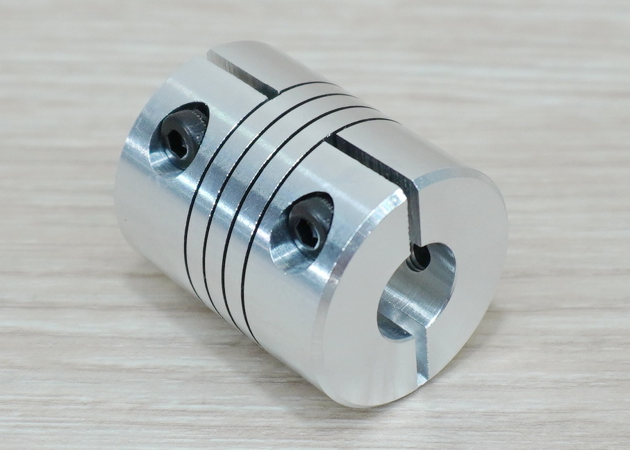 10 x 12 mm RB-Flexible Shaft Coupling D25 L30 mm (Hex Screw)