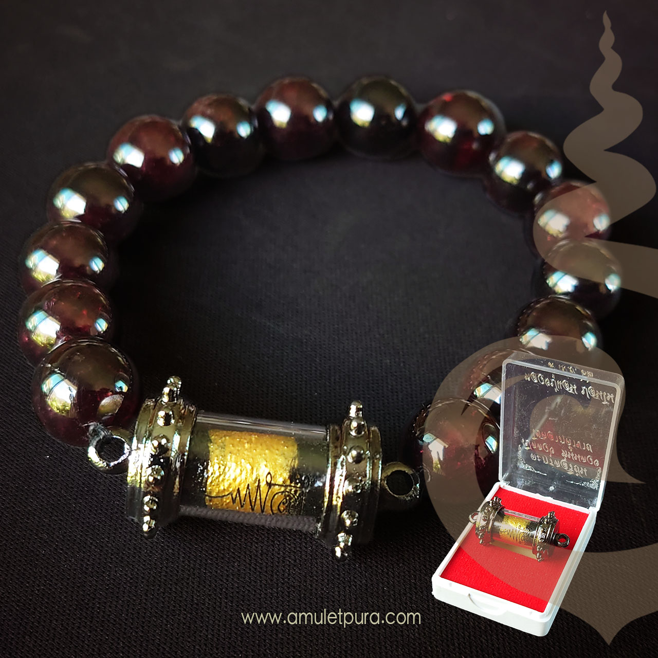 ตะกรุดจันทรา มหาเสน่ห์ เมตตามหานิยม สบตาสะท้านจิต หลวงปู่แสน วัดบ้านหนอกจิก ปี62 (มีตอกโค้ด และหมายเลข) พร้อมสร้อยข้อมือโกเมน และกล่องเดิมๆ จากวัด