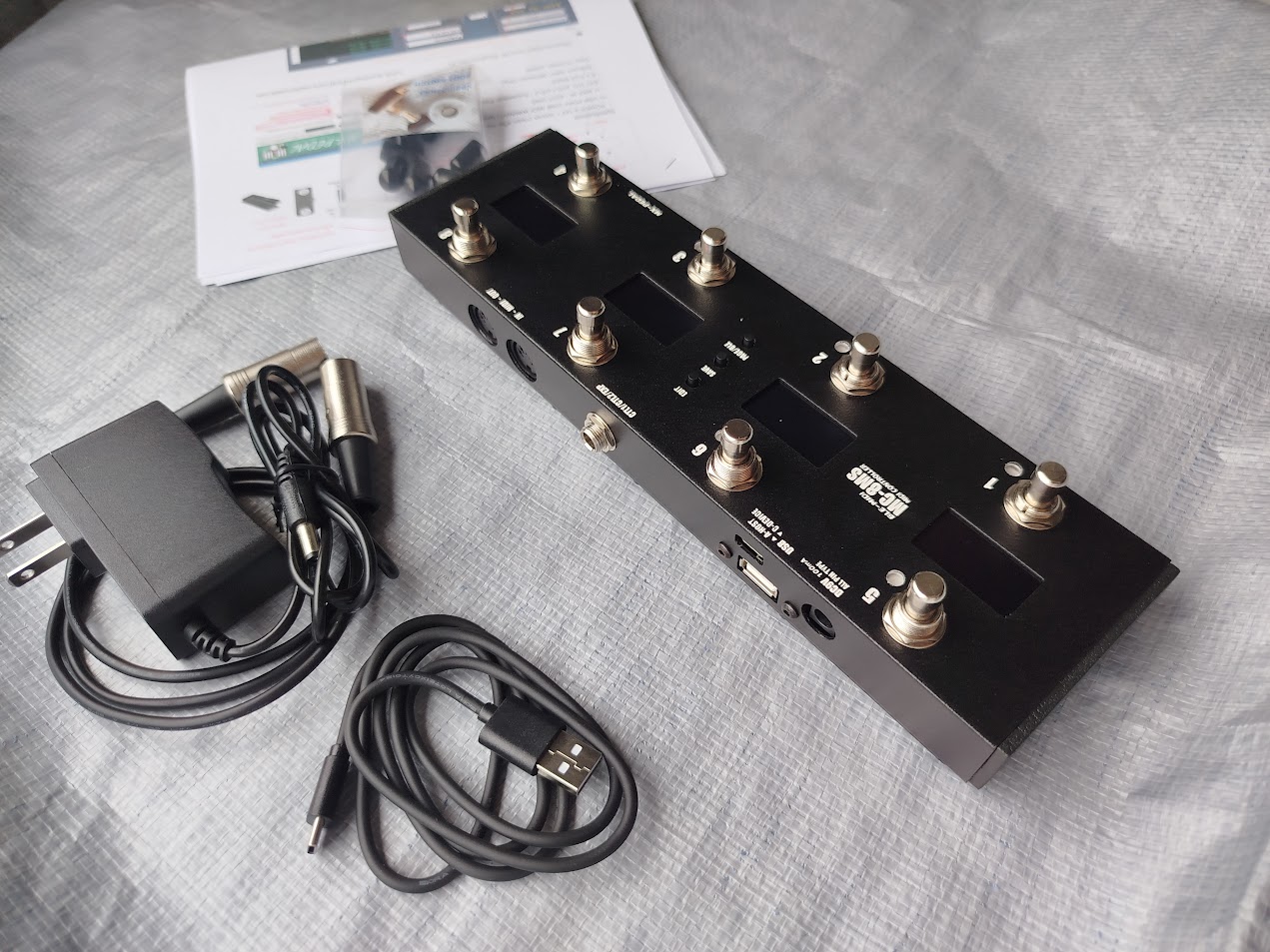 MC-8MS MIDI CONTROLLER